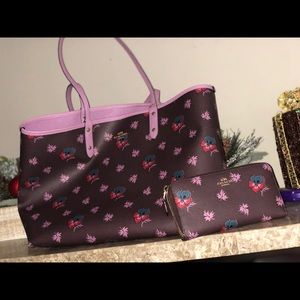 Like New Authentic Coach Purse& Matching Wallet